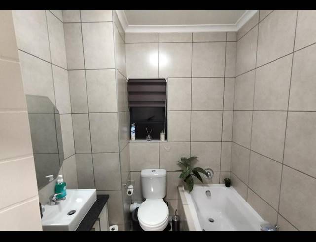 3 BEDROOM TOWNHOUSE FOR SALE IN RAVENSWOOD